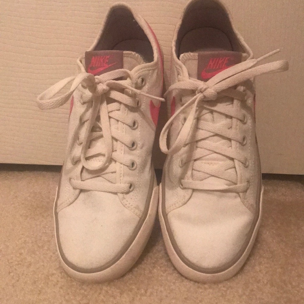 Nike Athletic Shoes - Picture 2 of 4
